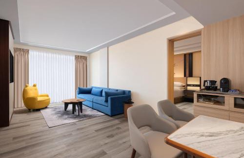 Niravade Hotel | Relaxing Retreat at Courtyard by Marriott Goa Colva