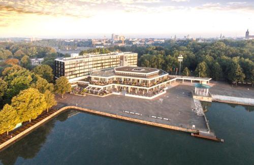 Sudstadt-Bult Hotel | Elegant Stay at Courtyard by Marriott Hannover Maschsee