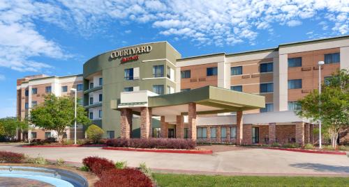 Nassau Bay Hotel | Explore Courtyard by Marriott Houston NASA Clear Lake