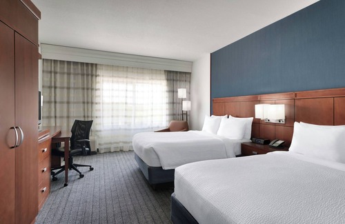 Nassau Bay Hotel | Modern Comfort at Courtyard by Marriott Houston NASA