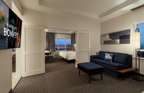 Clear Lake Shores Hotel | Experience Comfort at Courtyard by Marriott Houston Kemah