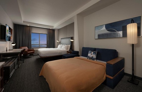 Clear Lake Shores Hotel | Stylish Stay at Courtyard by Marriott Houston Kemah