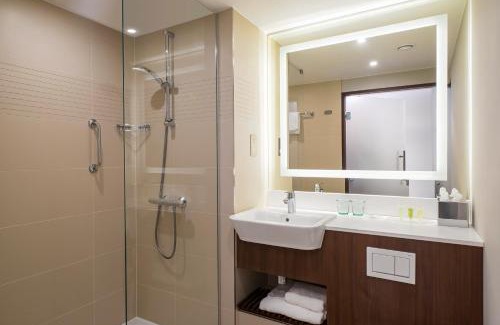 Balloch Hotel | Eco-Friendly Courtyard by Marriott Inverness Airport Stay