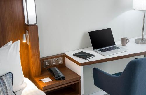 Balloch Hotel | Eco-Friendly Courtyard by Marriott Inverness Airport Stay
