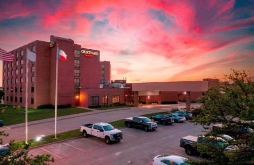 Killeen Hotel | Comfortable Courtyard by Marriott Killeen with Pool & Dining
