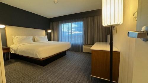 Kingston Hotel | Explore Comfort at Courtyard by Marriott Kingston Hotel