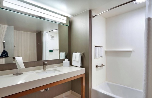Hawthorne Hotel | Relax at Courtyard by Marriott Los Angeles LAX/Hawthorne