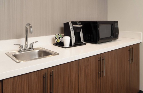 Milton Hotel | Explore Courtyard by Marriott Lafayette South: Family-Friendly Amenities