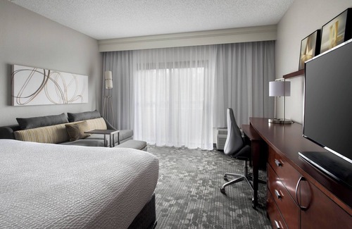 Red Bank - Tinton Falls Hotel | Discover Comfort at Courtyard by Marriott Lincroft Red Bank