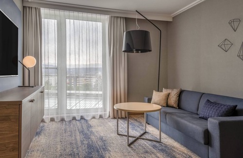 Innenstadt Hotel | Comfortable Stay at Courtyard by Marriott Linz with Spa