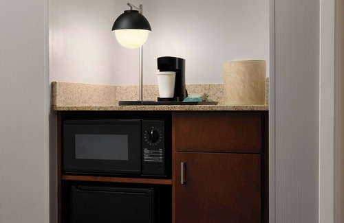 Ronkonkoma Hotel | Comfortable Retreat at Courtyard by Marriott Long Island