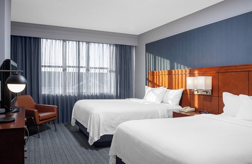 Ronkonkoma Hotel | Comfortable Retreat at Courtyard by Marriott Long Island