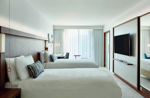 Luton Hotel | Comfortable Stay at Courtyard by Marriott Luton Airport