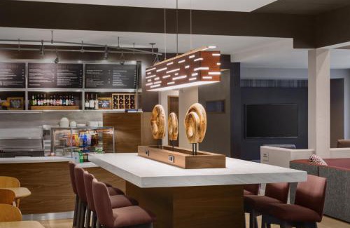 Mahwah Hotel | Discover Courtyard by Marriott Mahwah - Family-Friendly Stay