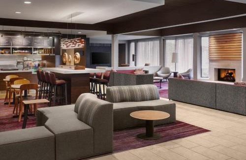 Mahwah Hotel | Discover Courtyard by Marriott Mahwah - Family-Friendly Stay