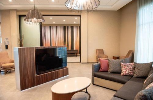 Mesa Grande Hotel | Top-Rated Courtyard by Marriott Mesa with Pool & Ocean View