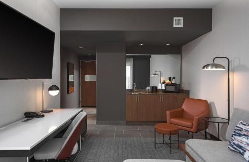 Smyrna Hotel | Relax at Courtyard by Marriott Nashville Smyrna with Pool