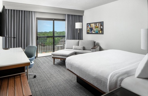 Metairie Hotel | Tranquil Getaway at Courtyard by Marriott New Orleans Metairie