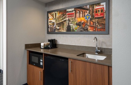 Metairie Hotel | Tranquil Getaway at Courtyard by Marriott New Orleans Metairie