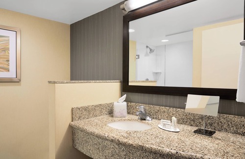 Downtown Newark Hotel | Discover Courtyard by Marriott Newark Downtown: 8.6 Rated Stay