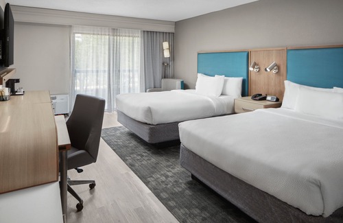 Newport News Hotel | Relaxing Getaway at Courtyard by Marriott Newport News