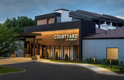 Norwalk Hotel | Family-Friendly Retreat at Courtyard by Marriott Norwalk