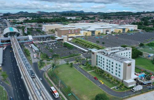 Cerro Viento Hotel | Relaxing Oceanfront Retreat at Courtyard by Marriott Panama