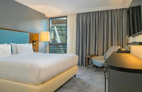 Arcueil Hotel | Discover Comfort at Courtyard by Marriott Paris Arcueil