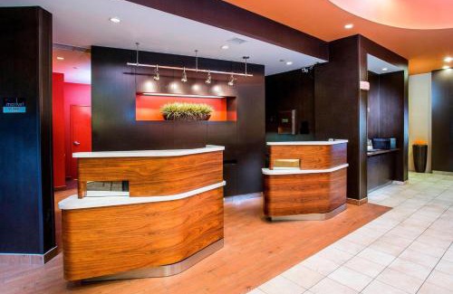 Peoria Hotel | Relaxing Retreat at Courtyard by Marriott Peoria