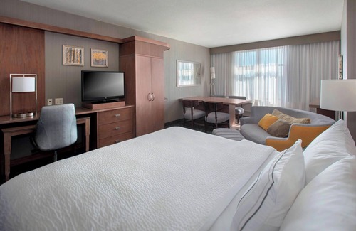 Mainland Hotel | Discover Courtyard by Marriott Philadelphia Lansdale Today