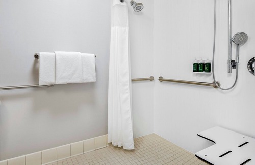 Moon Township Hotel | Comfortable Stay at Courtyard by Marriott Pittsburgh Airport