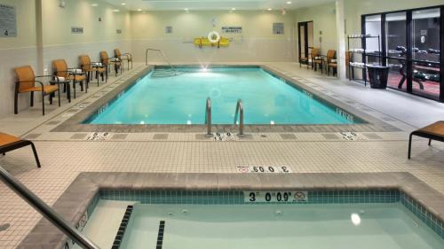 Warwick Hotel | Enjoy Family-Friendly Comfort at Courtyard by Marriott Warwick