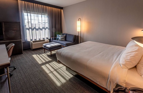 East Avenue Hotel | Explore Comfort at Courtyard by Marriott Rochester Downtown