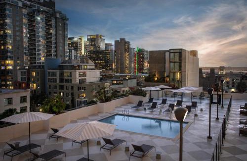 Little Italy Hotel | Pet-Friendly DoubleTree by Hilton San Diego Downtown Retreat