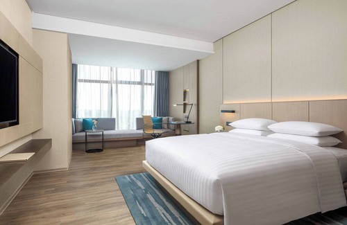 Lougang Hotel | Discover Comfort at Courtyard by Marriott Shenzhen Bao'an