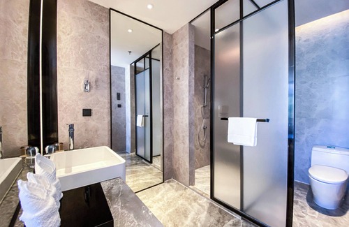 Hepingcun Hotel | Discover Courtyard by Marriott Shenzhen Northwest: Rated 9.4/10