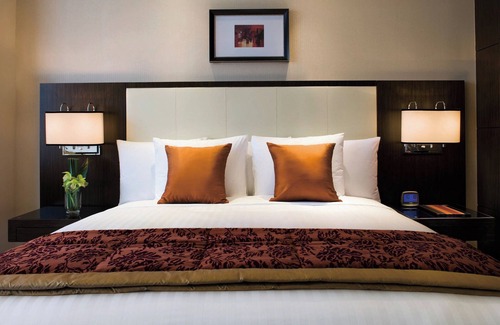 Xuhui Hotel | Relax at Courtyard by Marriott Shanghai Xujiahui - 4 Star Retreat