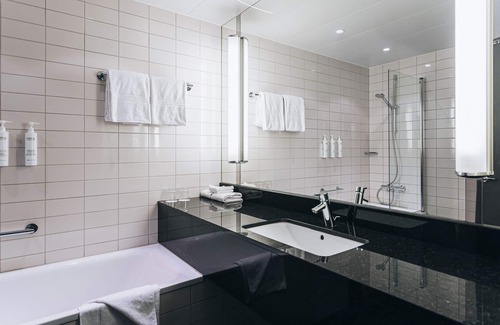 Kungsholmen Hotel | Relaxing Retreat at Courtyard by Marriott Stockholm Kungsholmen