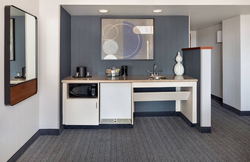 Downtown Hotel | Explore Courtyard by Marriott Stamford Downtown's Amenities