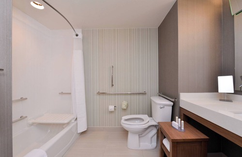 Bedford Hotel | Discover the Comfort of Courtyard by Marriott Toledo North