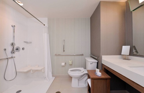 Bedford Hotel | Discover the Comfort of Courtyard by Marriott Toledo North