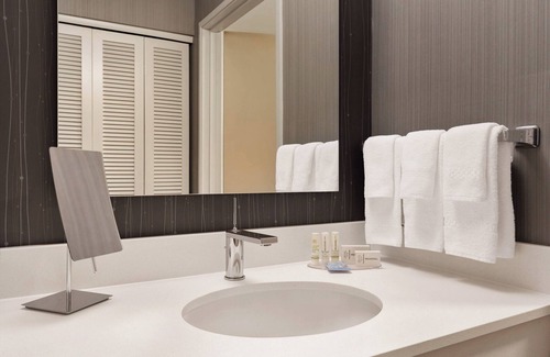 Southwest Topeka Hotel | Discover Courtyard by Marriott Topeka: Guest Rated 8.2/10