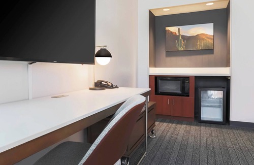 Tucson Hotel | Discover Courtyard by Marriott Tucson Airport - Guest Rated 8.6