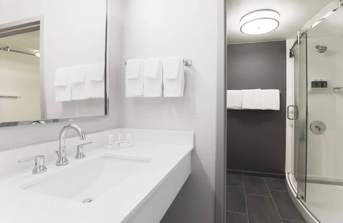 Tucson Hotel | Discover Courtyard by Marriott Tucson Airport - Guest Rated 8.6
