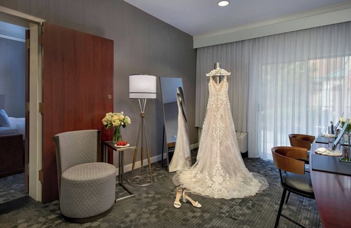 Liberty Corner Hotel | Relax at Courtyard by Marriott Basking Ridge with Pool & Spa