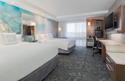 Midlothian Hotel | Inviting Courtyard by Marriott Dallas with Pool & Dining