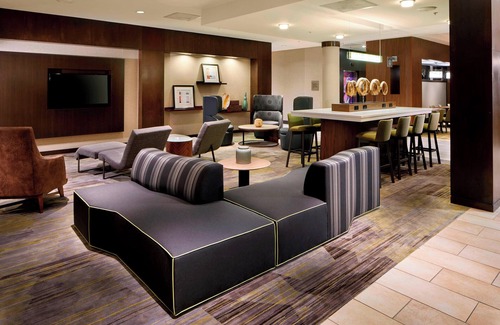 Far North Central Hotel | Family-Friendly Courtyard by Marriott Near Six Flags