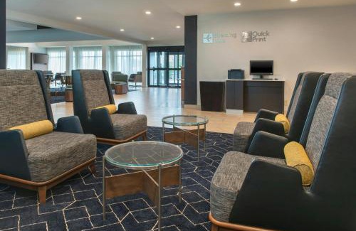 Calverton Hotel | Convenient Courtyard by Marriott Silver Spring North Stay