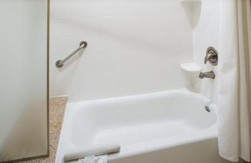 Hesperia Hotel | Relax at Courtyard by Marriott Victorville Hesperia