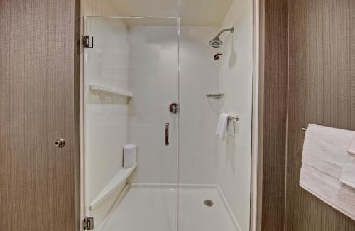 Westbury Hotel | Modern Courtyard by Marriott Westbury on Long Island
